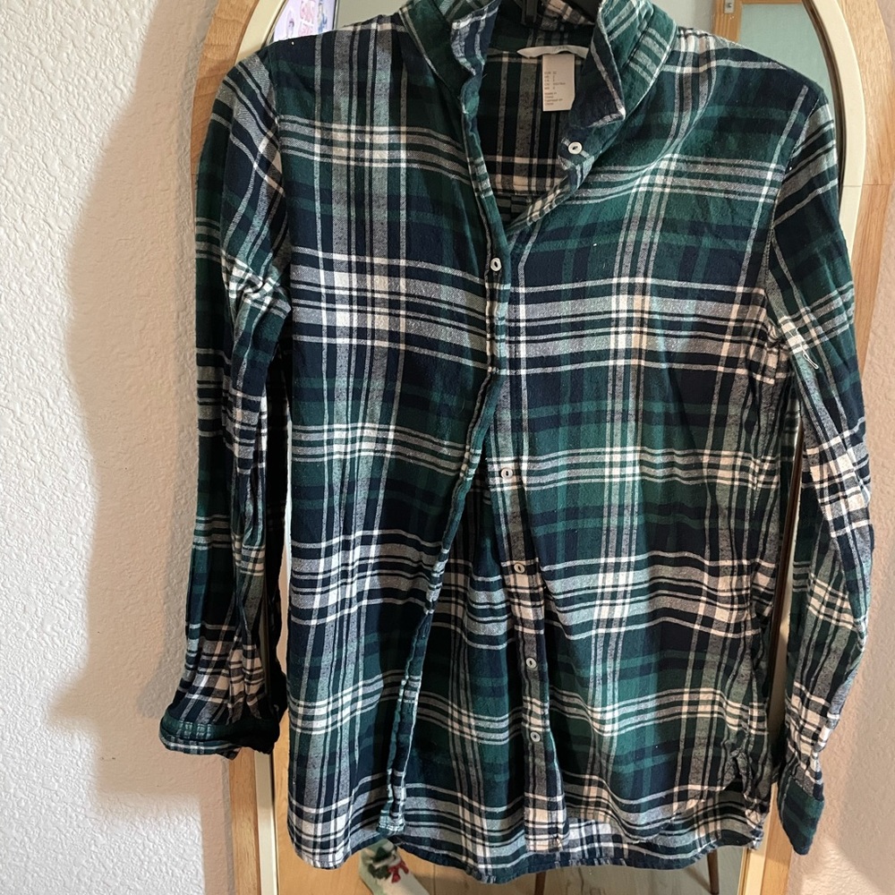 H&M button down! - Picture 2 of 2